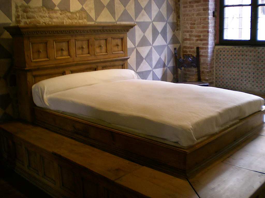 letto camera 
di Giulietta usato da Zeffirelli per il suo Romeo e Giulietta 